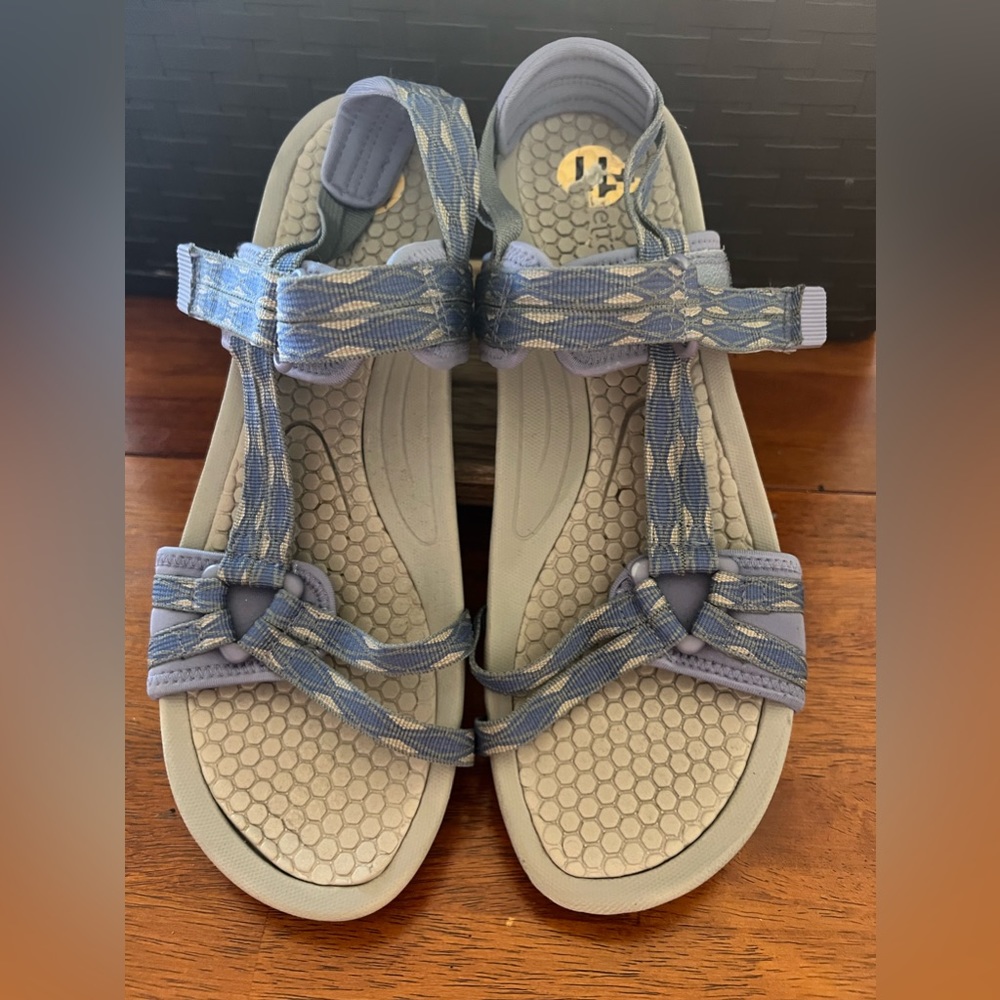 BareTraps Dandy Comfort Sporty Sandals Size 11